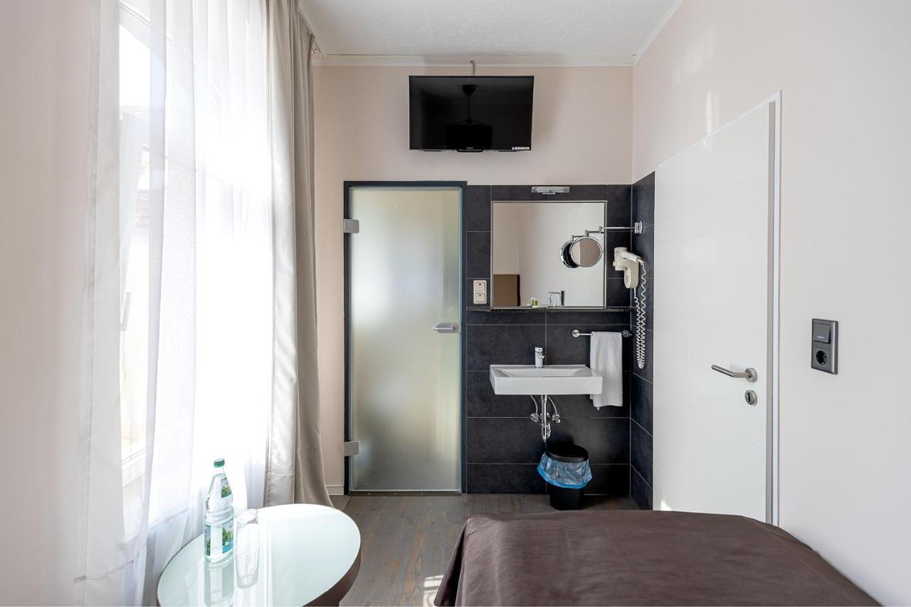 Hotel Garni " Am Domplatz" Erfurt Extérieur photo