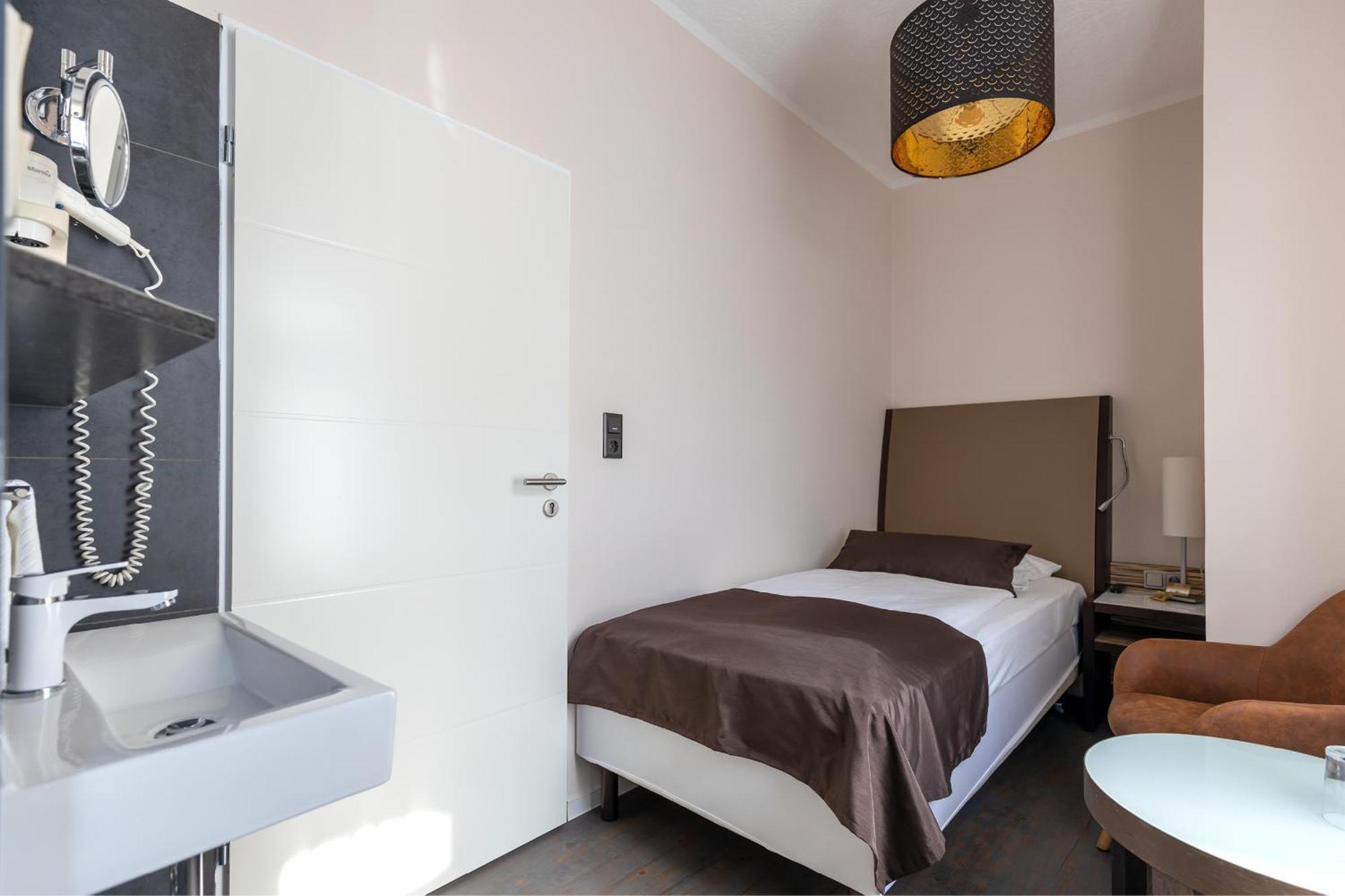 Hotel Garni " Am Domplatz" Erfurt Extérieur photo